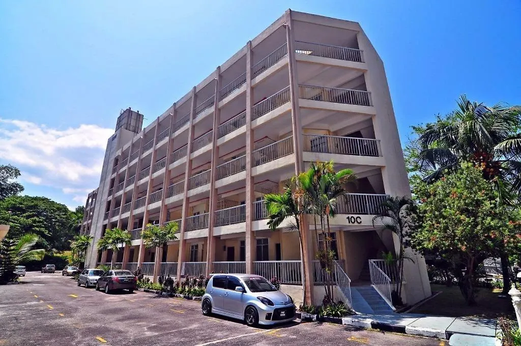 Home Stay Bayu Emas Appartment, Batu Feringgi Apartmán