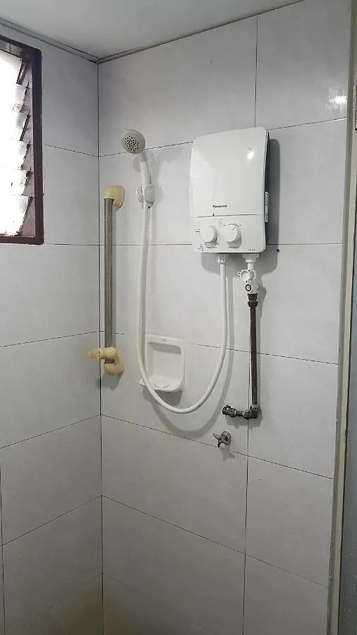 Home Stay Bayu Emas Appartment, Batu Feringgi Apartmán